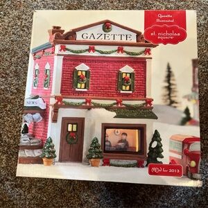 St. Nicholas Square ‘Gazette’ Illuminated